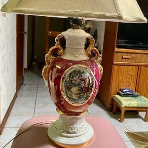 VINTAGE CERAMIC TABLE TOP LAMP